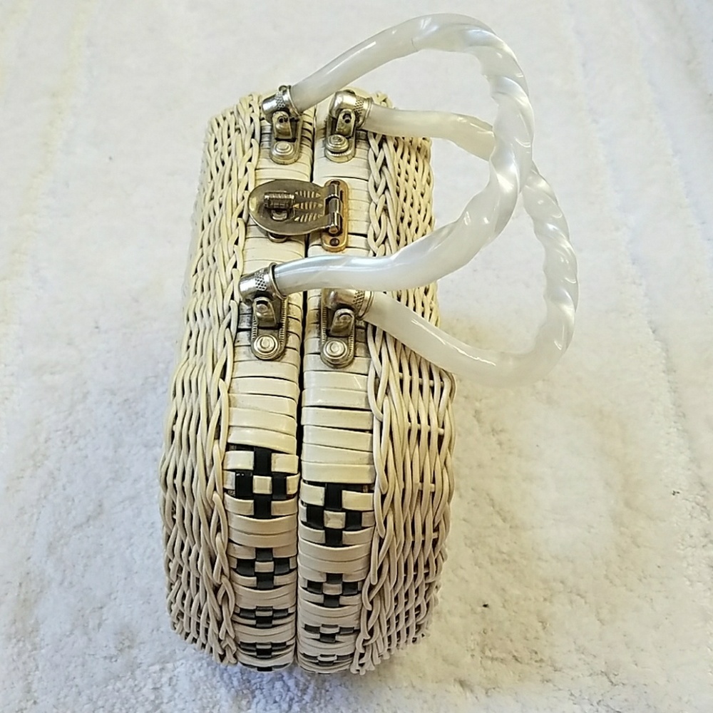 Vintage Straw Handbag - Picture 2 of 8